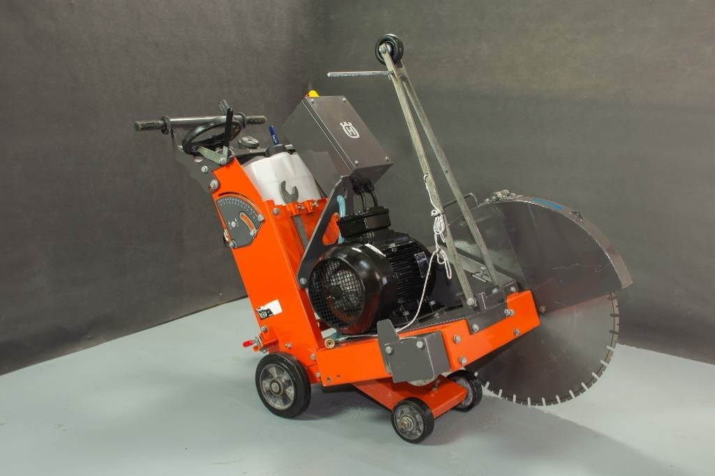 Husqvarna FS600E - Werkzeug/ Gerät: das Bild 1 Husqvarna FS600E - Werkzeug/ Gerät: das Bild 1