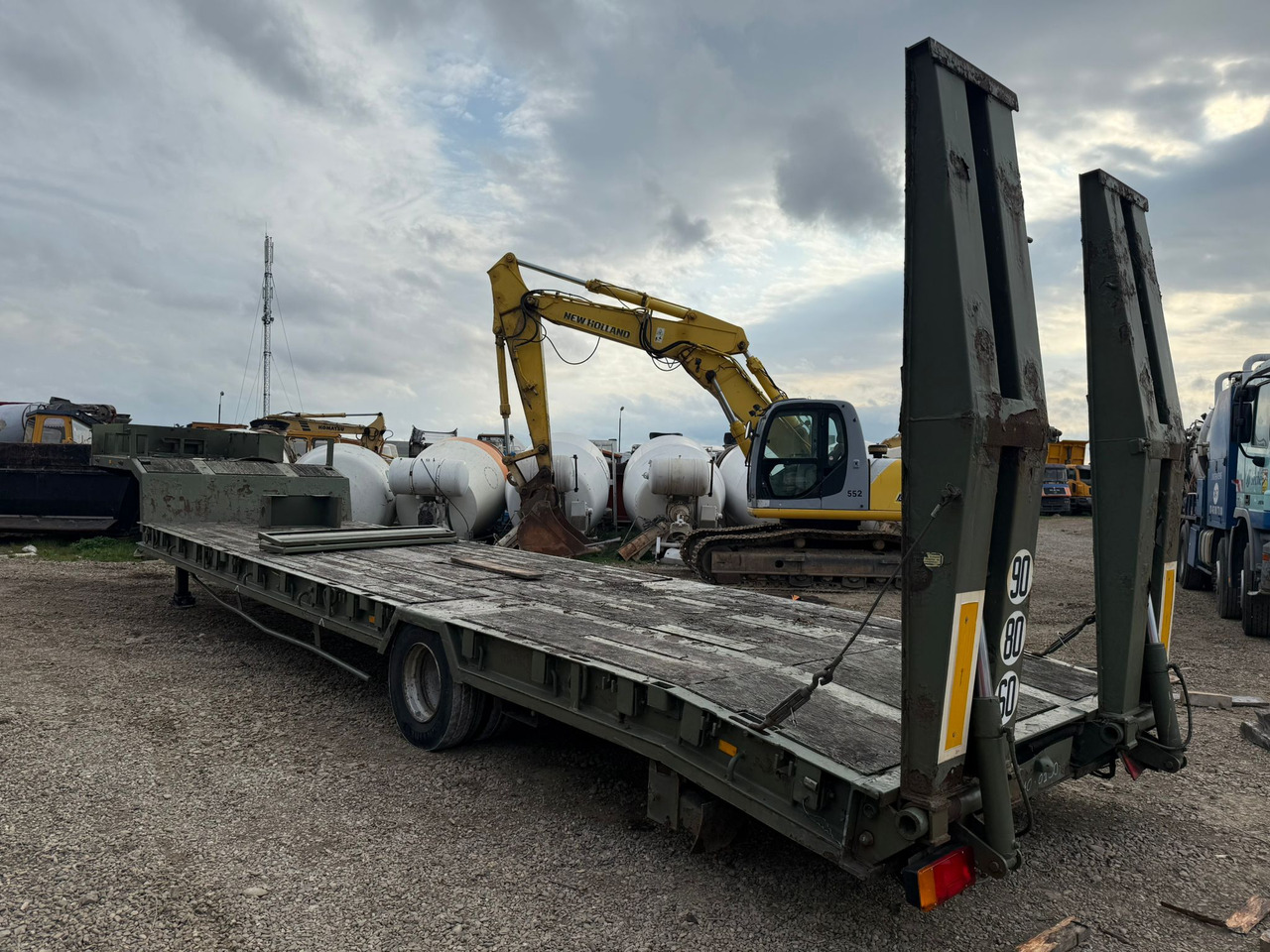 ACTM H18 Trailer - Tieflader Auflieger: das Bild 1 ACTM H18 Trailer - Tieflader Auflieger: das Bild 1
