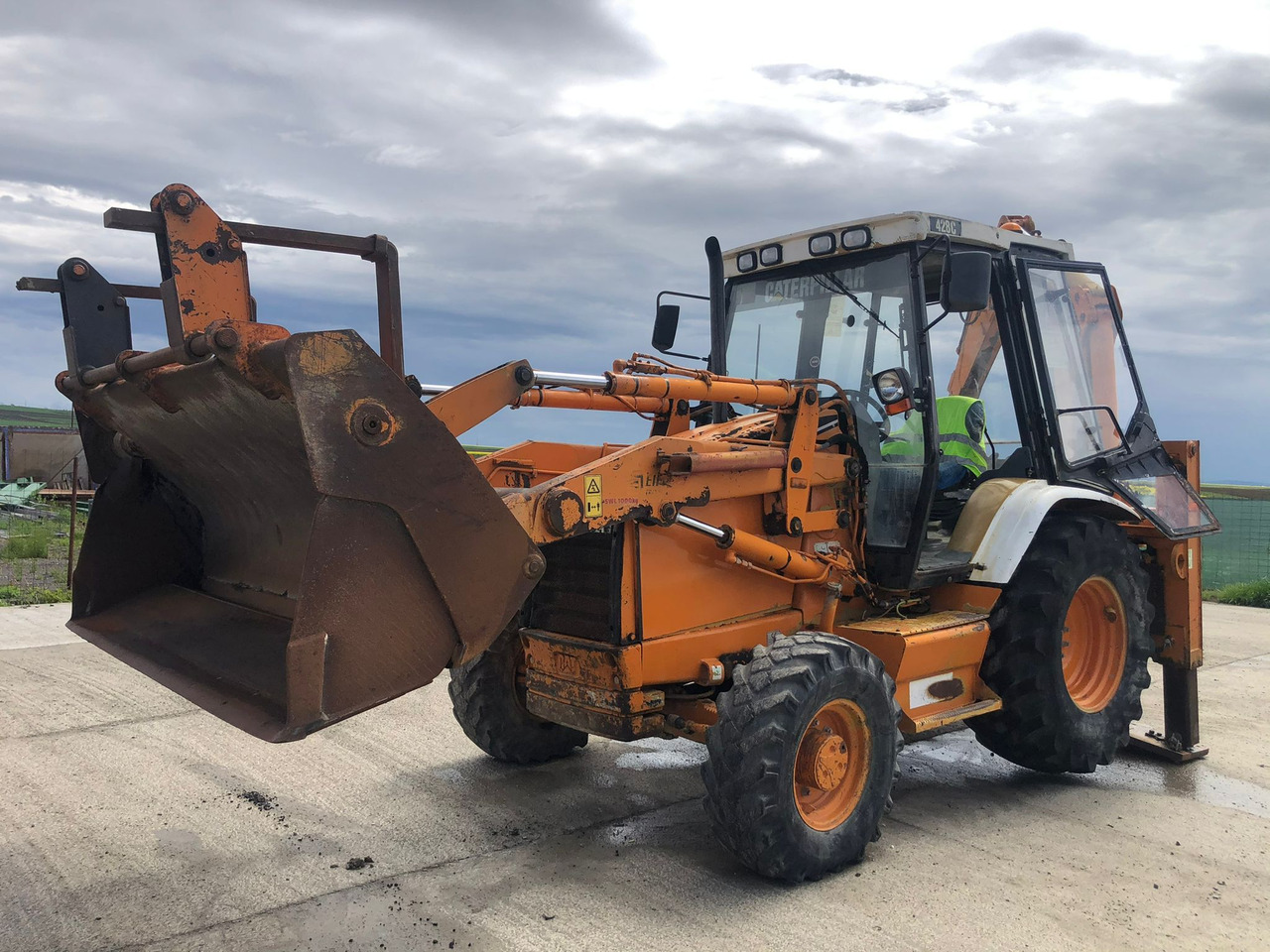 CATERPILLAR 428 C TERRACING EQUIPMENT BULLDOEXCAVATOR - Baggerlader: das Bild 1 CATERPILLAR 428 C TERRACING EQUIPMENT BULLDOEXCAVATOR - Baggerlader: das Bild 1