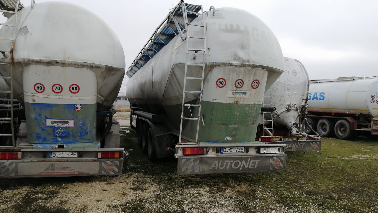 FELDBINDER Tank/Silo 57,000 l 4 Compartments for Powders/Feed/Water//Liquid Fertilizer/etc. - Siloauflieger: das Bild 2 FELDBINDER Tank/Silo 57,000 l 4 Compartments for Powders/Feed/Water//Liquid Fertilizer/etc. - Siloauflieger: das Bild 2