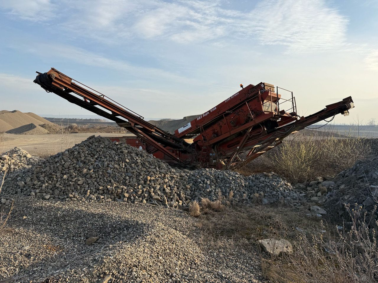 FINLAY 683 SUPERTRAK MOBILE SORTING STATION - Siebmaschine: das Bild 1 FINLAY 683 SUPERTRAK MOBILE SORTING STATION - Siebmaschine: das Bild 1