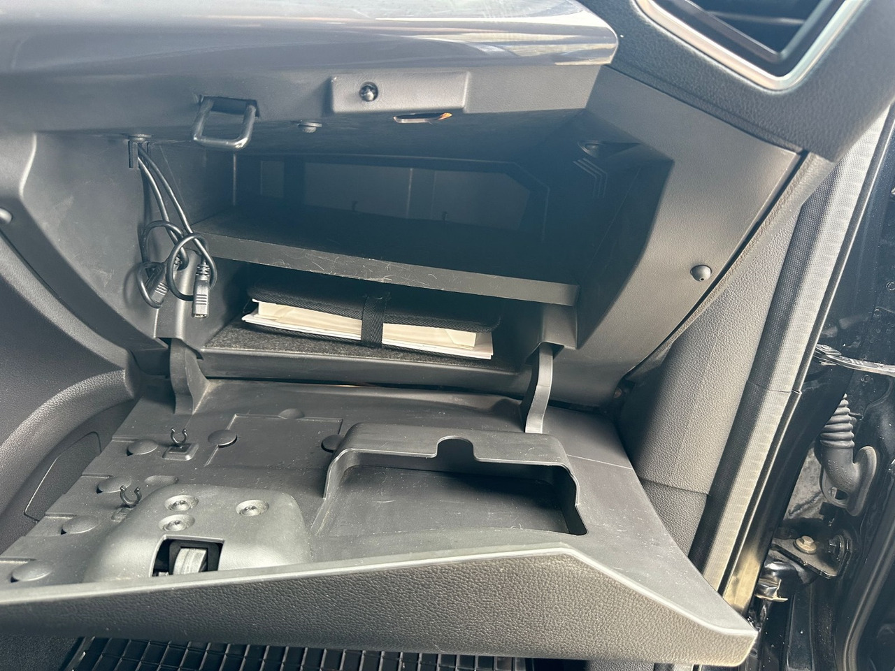 FORD KUGA TITANIUM - SUV/ Geländewagen: das Bild 5 FORD KUGA TITANIUM - SUV/ Geländewagen: das Bild 5