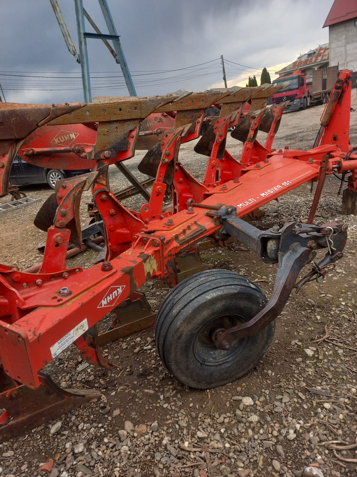 KUHN MM 151.5E.T Plow - Pflug: das Bild 2 KUHN MM 151.5E.T Plow - Pflug: das Bild 2