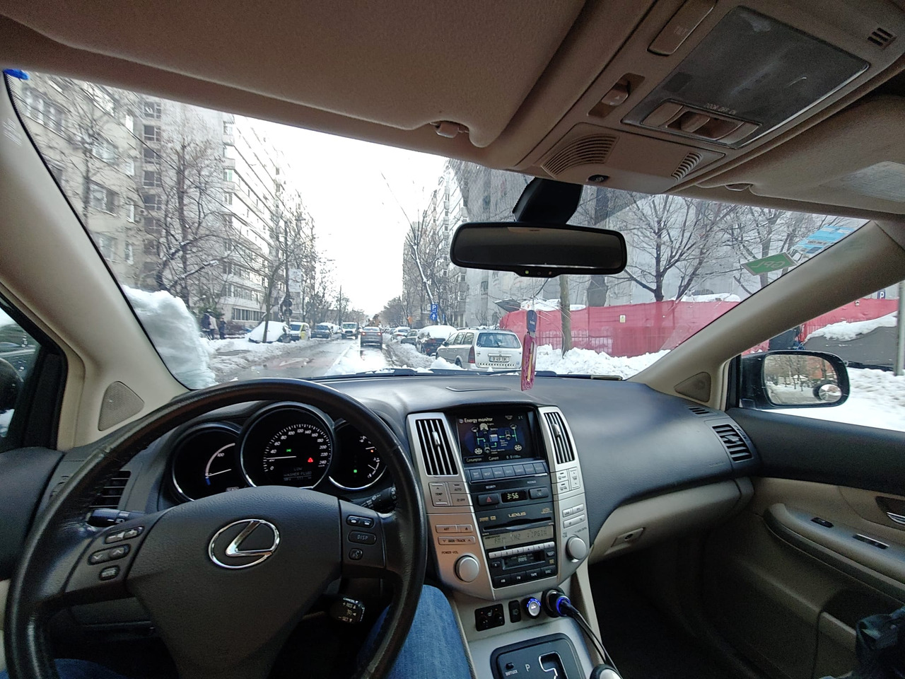 SUV/ Geländewagen Lexus RX 400H: das Bild 9