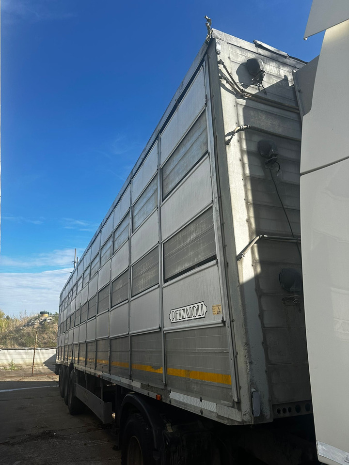 PEZZAIOLLI Animal Transport Semi-trailer - Tiertransporter Auflieger: das Bild 2 PEZZAIOLLI Animal Transport Semi-trailer - Tiertransporter Auflieger: das Bild 2