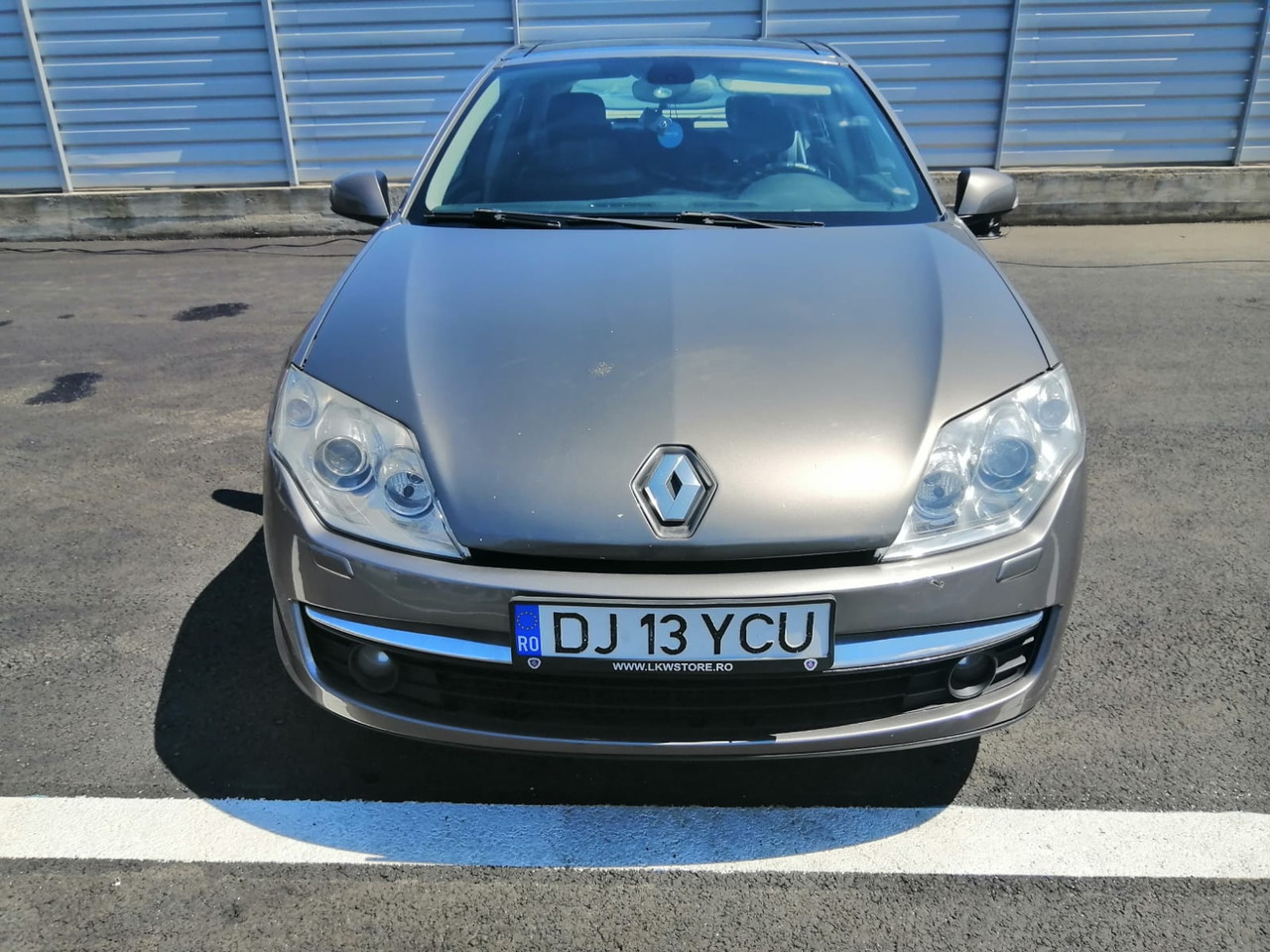 RENAULT LAGUNA 3 HATCHBACK - Limousine: das Bild 2 RENAULT LAGUNA 3 HATCHBACK - Limousine: das Bild 2
