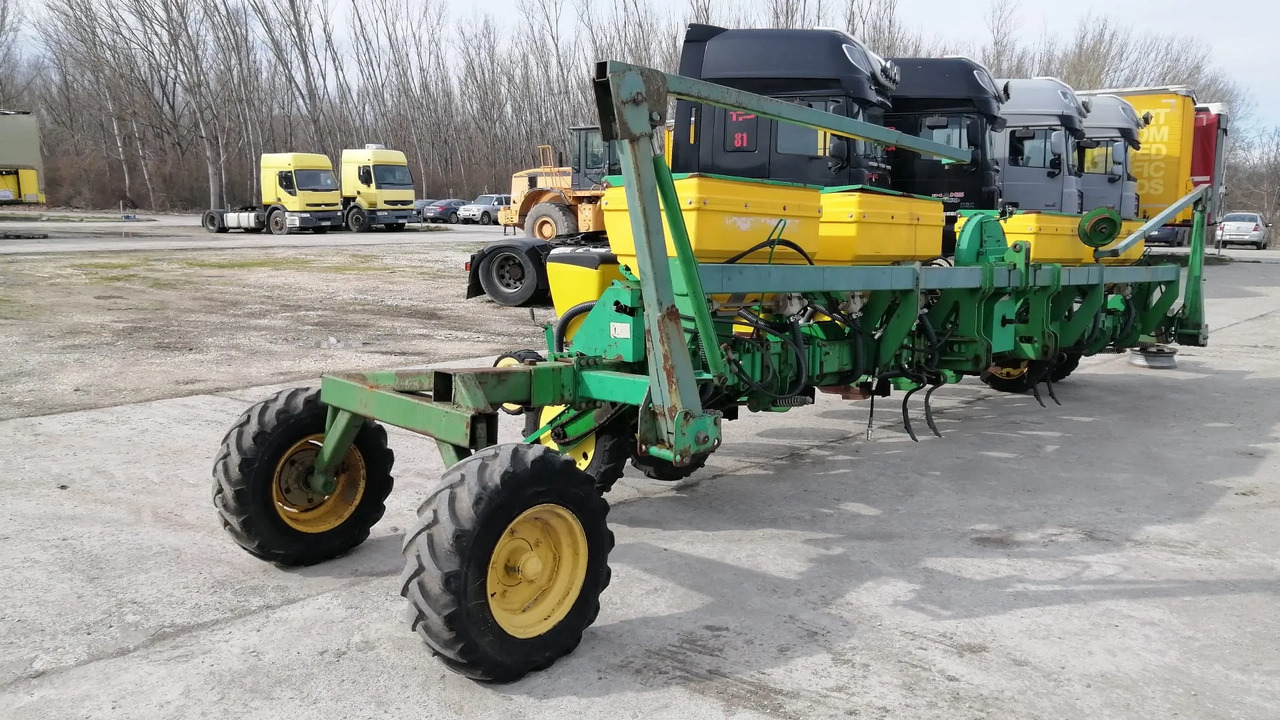 SFOGGIA GAMA PLUS 12/9m/12 Rows Seeding Machine - Einzelkornsämaschine: das Bild 1 SFOGGIA GAMA PLUS 12/9m/12 Rows Seeding Machine - Einzelkornsämaschine: das Bild 1