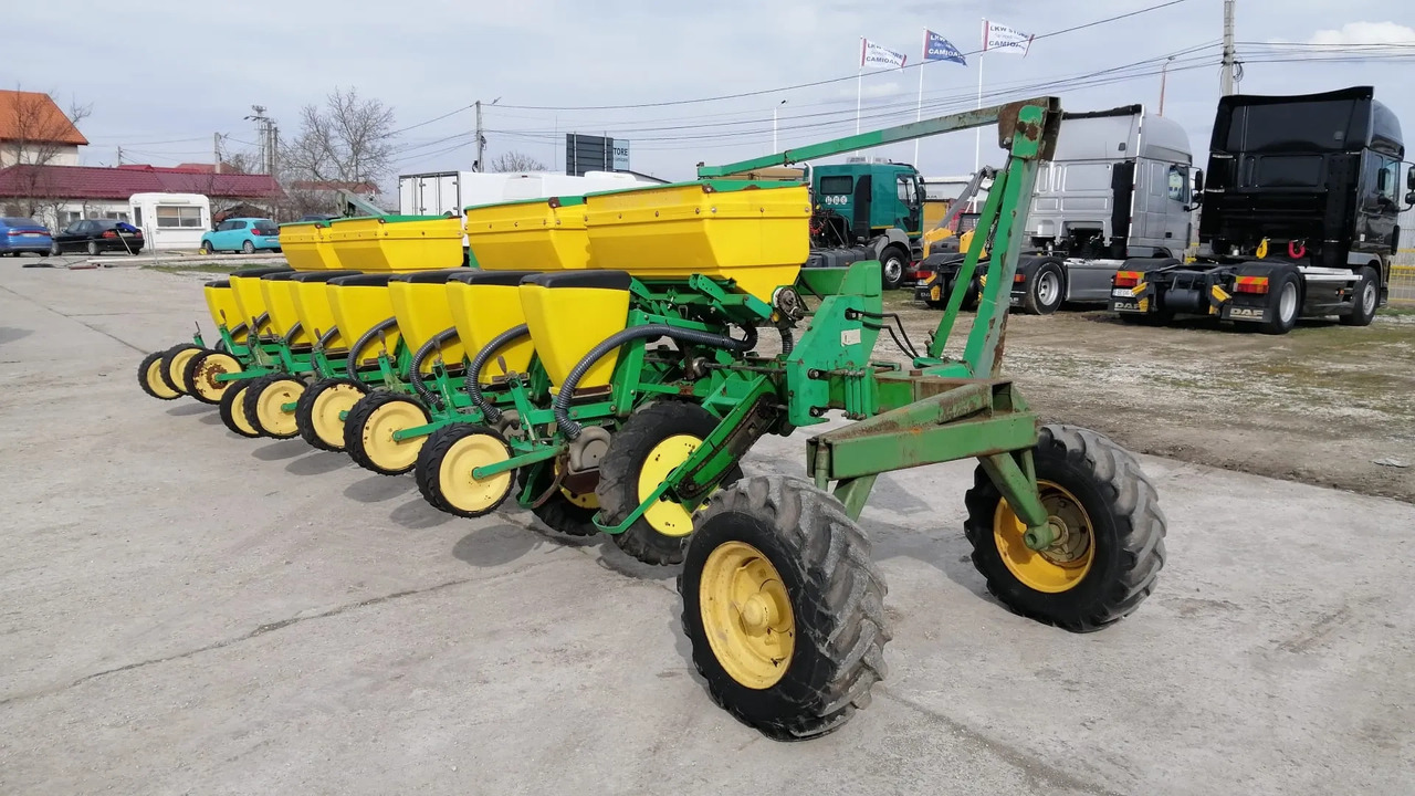 SFOGGIA GAMA PLUS 12/9m/12 Rows Seeding Machine - Einzelkornsämaschine: das Bild 5 SFOGGIA GAMA PLUS 12/9m/12 Rows Seeding Machine - Einzelkornsämaschine: das Bild 5