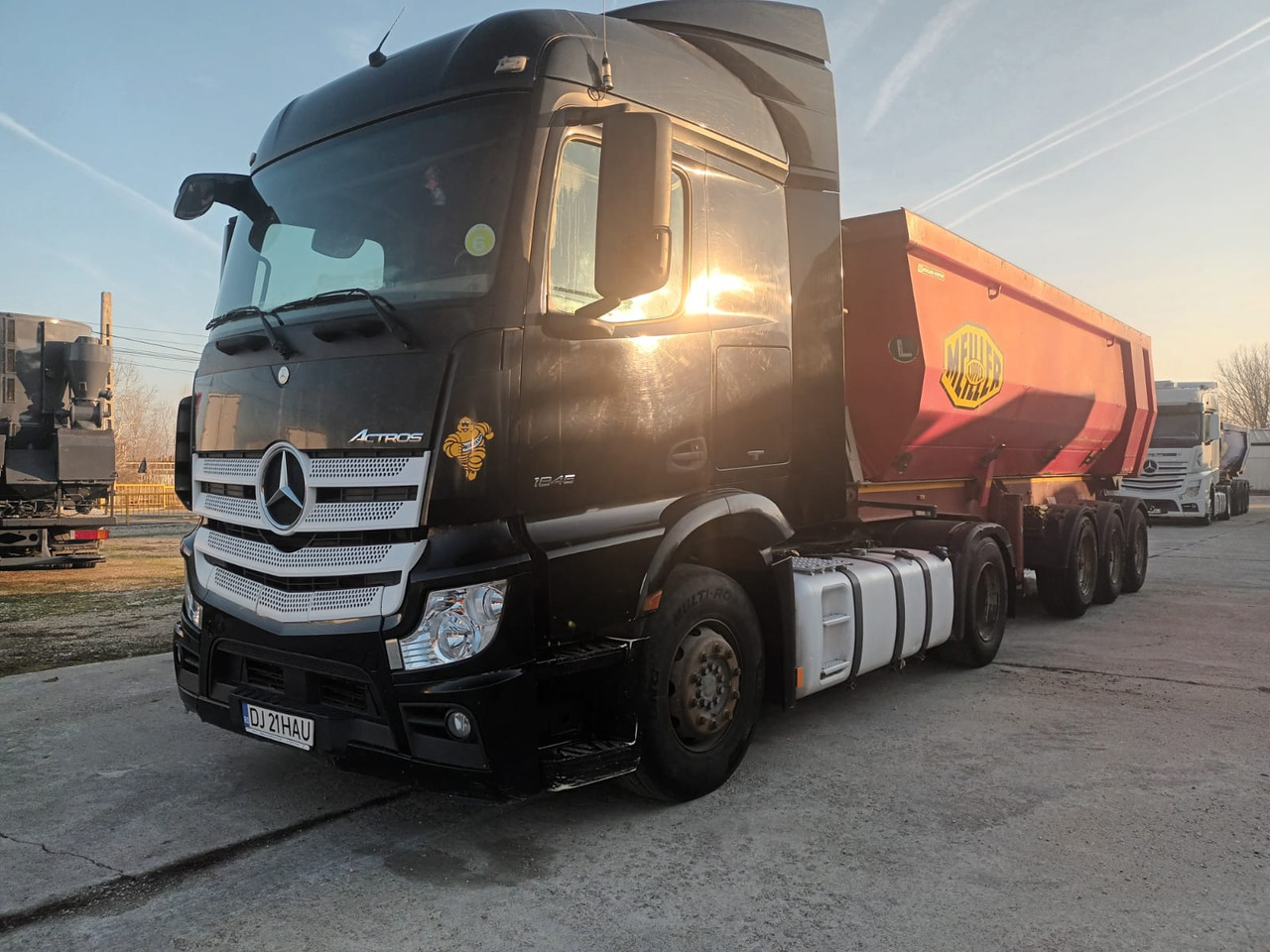 Tractor Head Mercedes-Benz Actros (2014) + Semi-trailer Tipper Meiller – Kipper (2004) - Sattelzugmaschine: das Bild 1 Tractor Head Mercedes-Benz Actros (2014) + Semi-trailer Tipper Meiller – Kipper (2004) - Sattelzugmaschine: das Bild 1