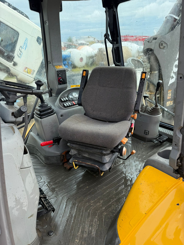 VOLVO BL71 Backhoe Loader - Baggerlader: das Bild 5 VOLVO BL71 Backhoe Loader - Baggerlader: das Bild 5