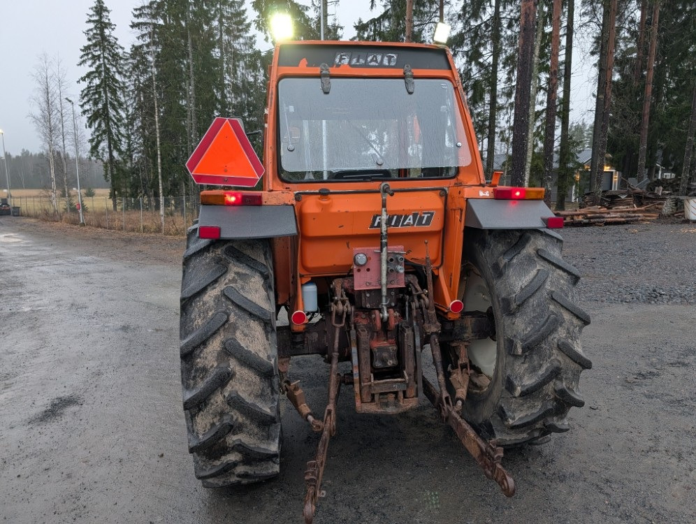 FIAT 780DT 4WD - Traktor: das Bild 3 FIAT 780DT 4WD - Traktor: das Bild 3