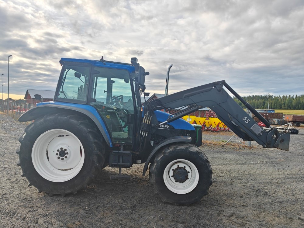 New Holland TS100, ES vaihteisto, ilmastointi, etukuormaaja Ålö Q55, katso video! - Traktor: das Bild 5 New Holland TS100, ES vaihteisto, ilmastointi, etukuormaaja Ålö Q55, katso video! - Traktor: das Bild 5