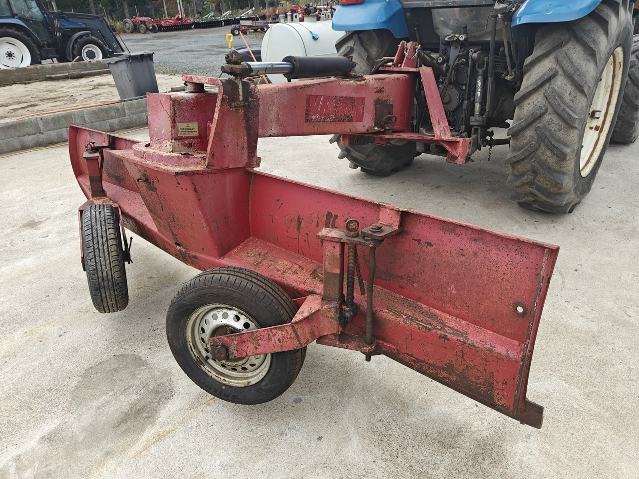 VM 300 JH perälevy - Technik für Bodenbearbeitung: das Bild 2 VM 300 JH perälevy - Technik für Bodenbearbeitung: das Bild 2