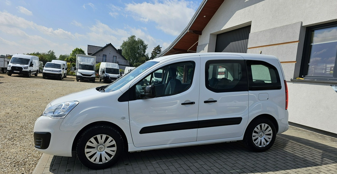 Citroen Berlingo II 5 -osobowy*29450 zł netto* - PKW: das Bild 4 Citroen Berlingo II 5 -osobowy*29450 zł netto* - PKW: das Bild 4