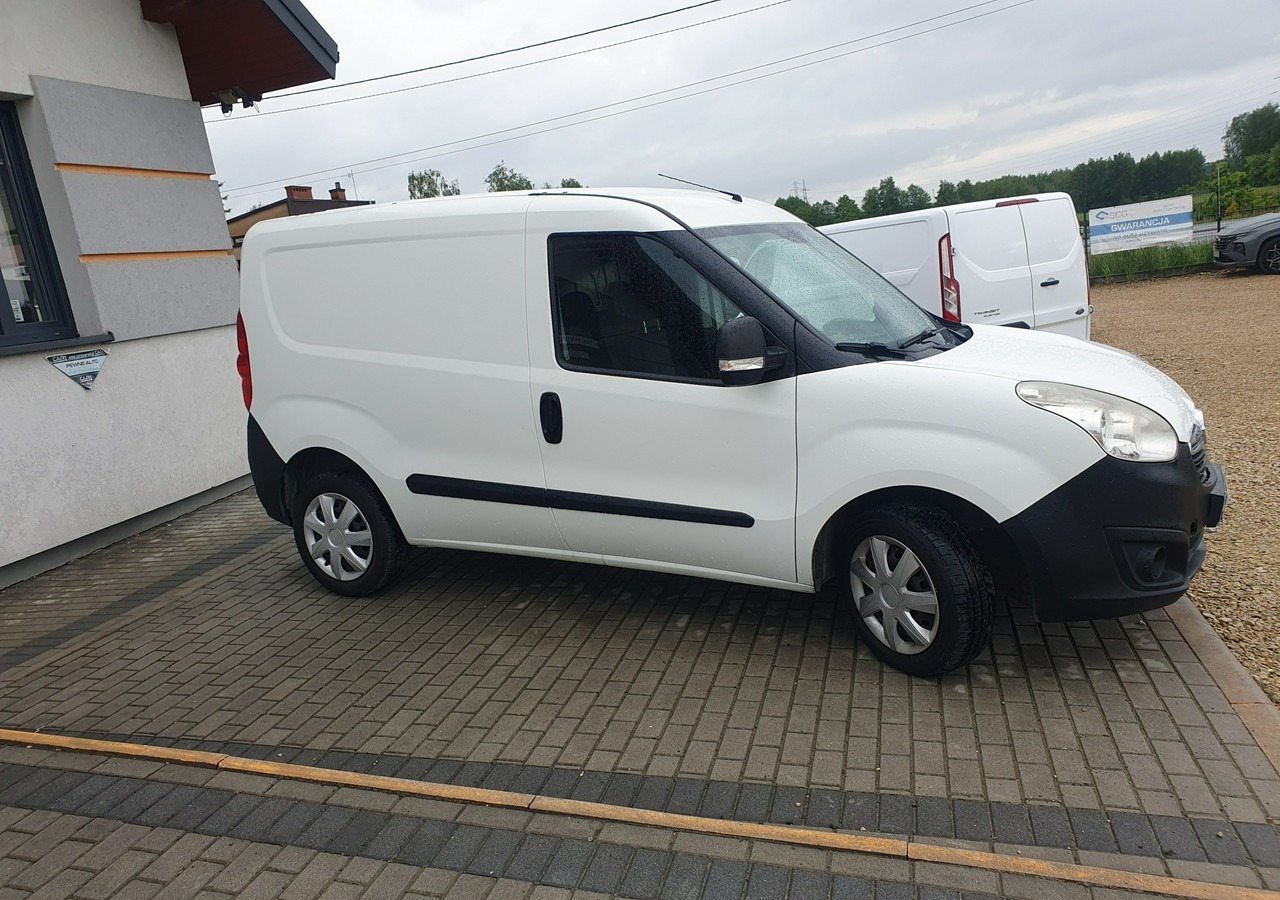 Fiat Doblo Opel Combo 1.4 Benzyna Polski Salon - Kastenwagen: das Bild 4 Fiat Doblo Opel Combo 1.4 Benzyna Polski Salon - Kastenwagen: das Bild 4