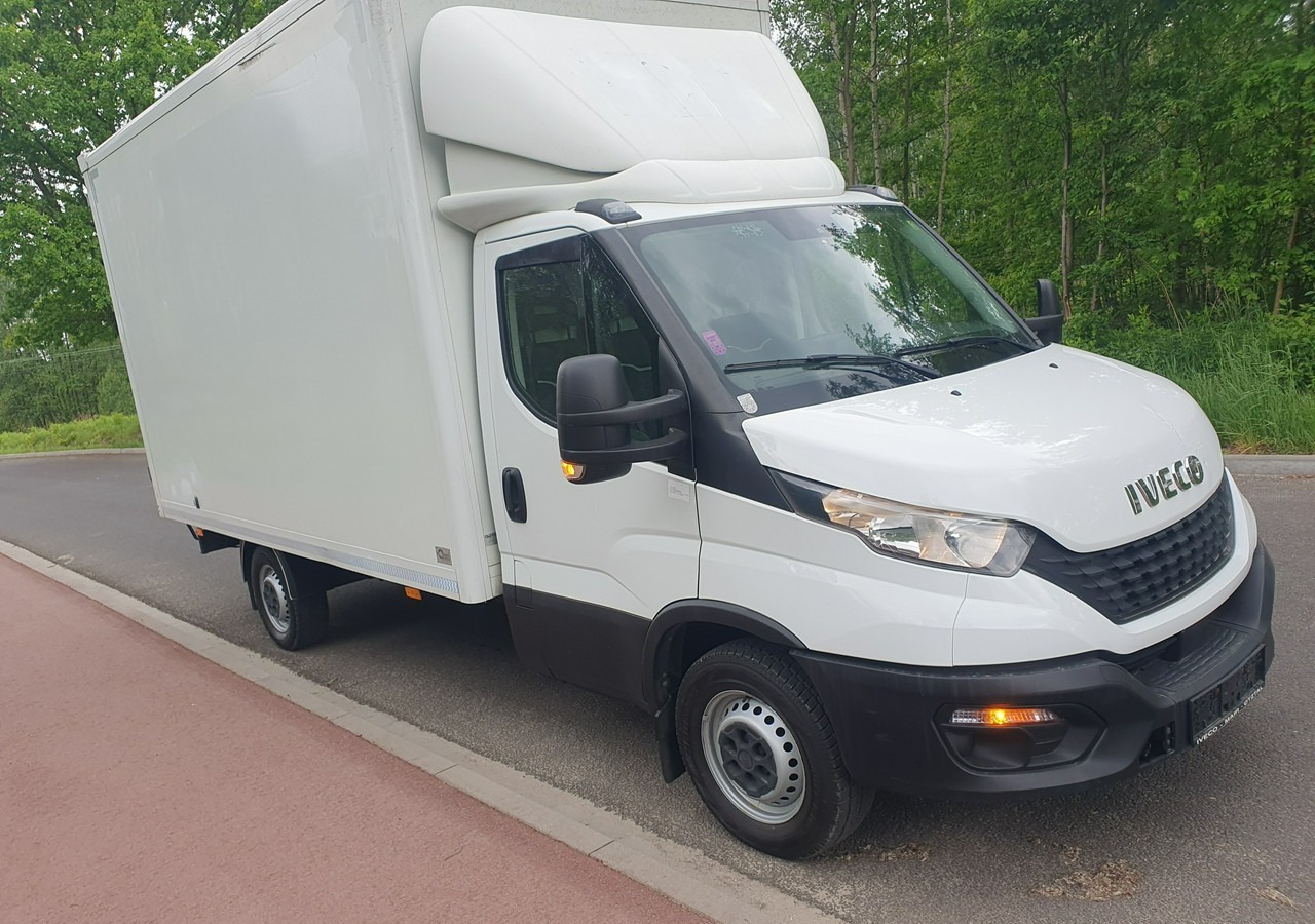 Iveco 35 Daily 35S14 klima * 3 osobowy *nowy rozrząd * - Koffer Transporter: das Bild 3 Iveco 35 Daily 35S14 klima * 3 osobowy *nowy rozrząd * - Koffer Transporter: das Bild 3