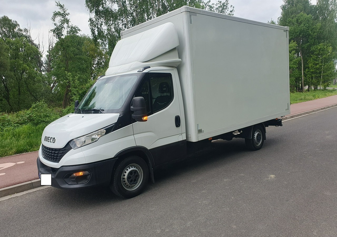 Iveco 35 Daily 35S15 - Koffer Transporter: das Bild 1 Iveco 35 Daily 35S15 - Koffer Transporter: das Bild 1