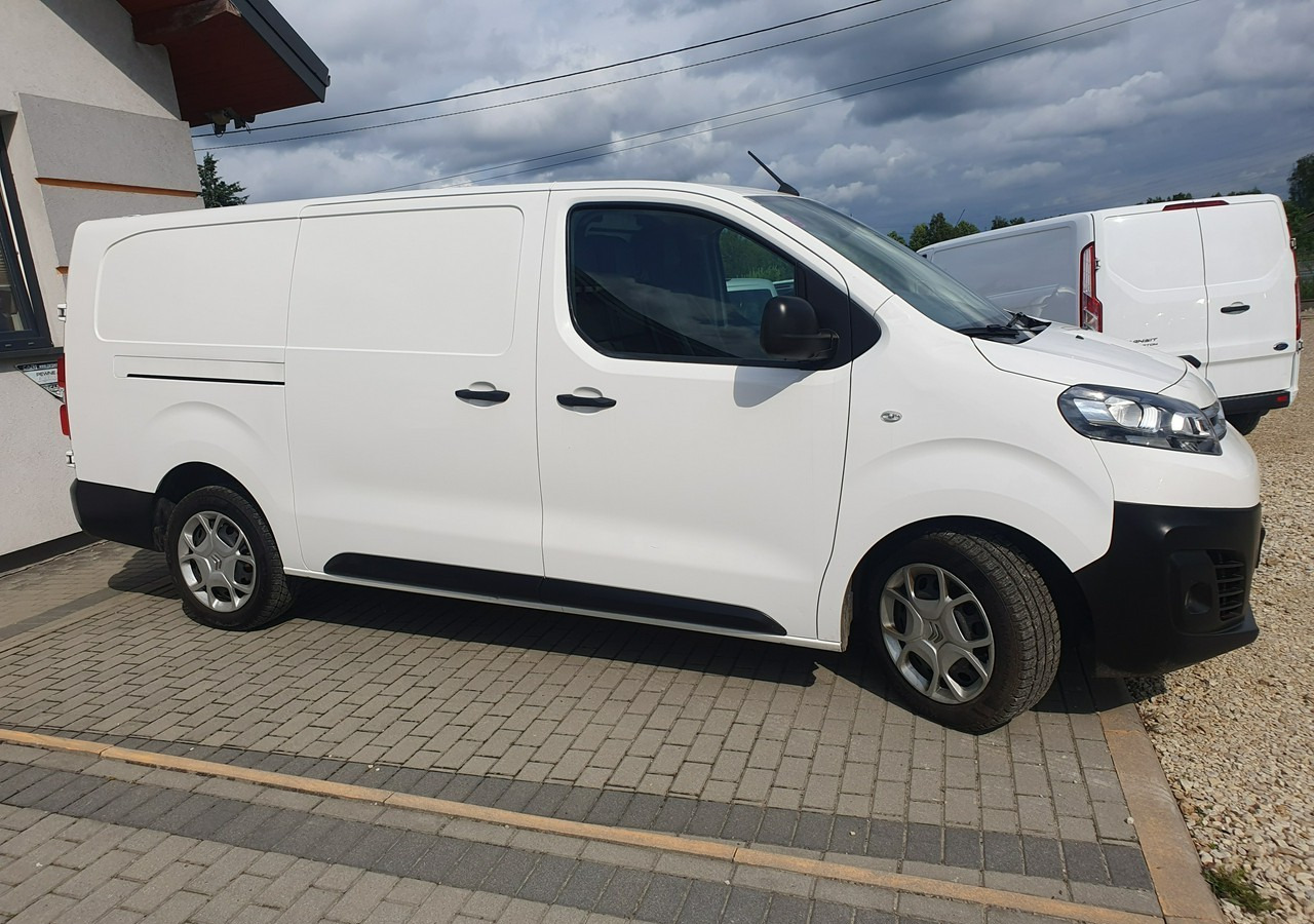 Opel Vivaro 2,0 Diesel | 160 tyś.km | Stan bdb! - Kastenwagen: das Bild 4 Opel Vivaro 2,0 Diesel | 160 tyś.km | Stan bdb! - Kastenwagen: das Bild 4