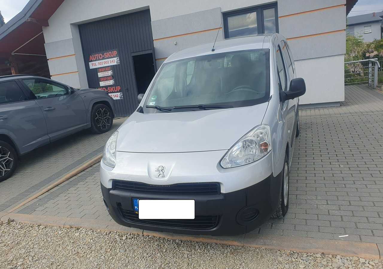 Peugeot Partner II 5 lub 2 osobowy *long * zabudowa gruau* - Kombi: das Bild 3 Peugeot Partner II 5 lub 2 osobowy *long * zabudowa gruau* - Kombi: das Bild 3