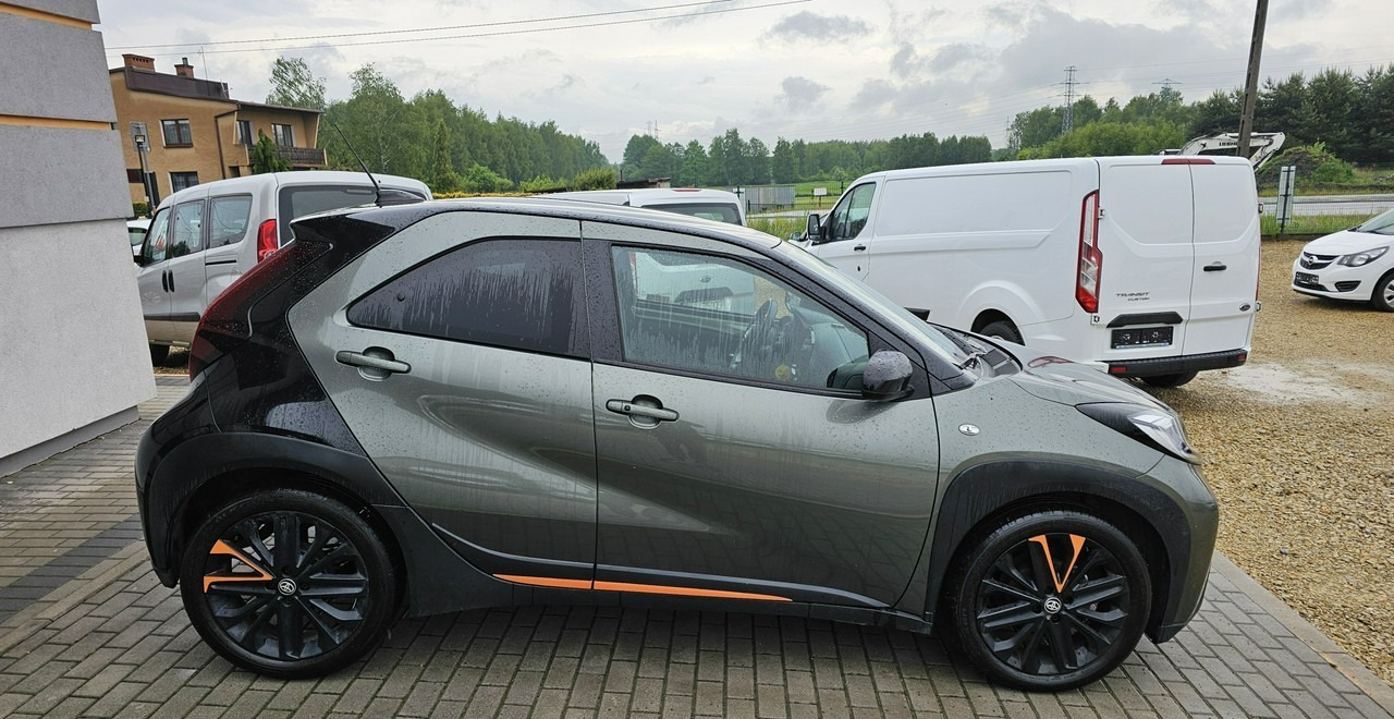 Toyota Aygo II Aygo X Aygo x cross limited automat 25tyś - Schrägheck: das Bild 5 Toyota Aygo II Aygo X Aygo x cross limited automat 25tyś - Schrägheck: das Bild 5