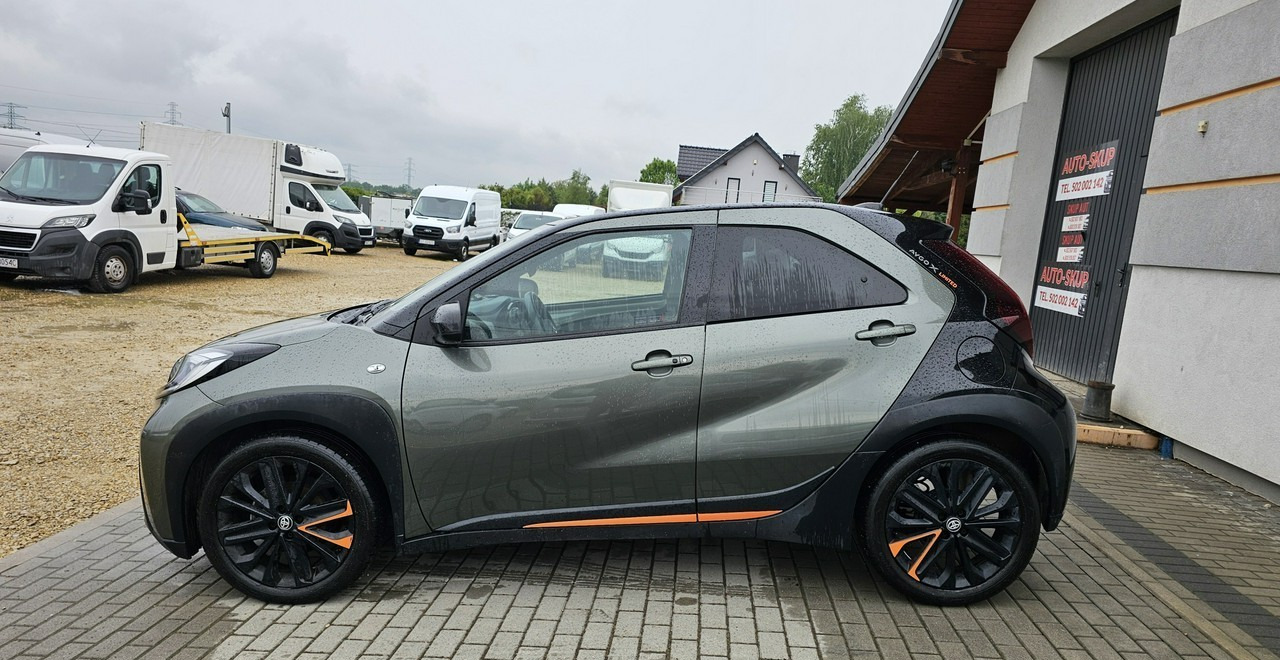 Toyota Aygo II Aygo X Aygo x cross limited automat 25tyś - Schrägheck: das Bild 4 Toyota Aygo II Aygo X Aygo x cross limited automat 25tyś - Schrägheck: das Bild 4