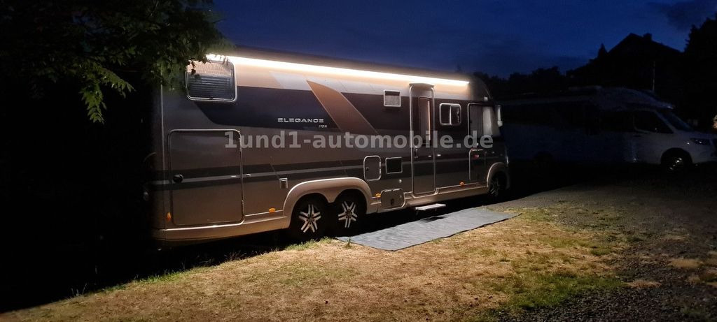 Bürstner Elegance I 910 G Solar/AHK/RFK/Alde/TwinSat/2xTV/Vollausstattung Elegance I 910 G Solar/AHK/RFK/Alde/TwinSat/2xTV/Vollausstattung - Integriertes Wohnmobil: das Bild 1 Bürstner Elegance I 910 G Solar/AHK/RFK/Alde/TwinSat/2xTV/Vollausstattung Elegance I 910 G Solar/AHK/RFK/Alde/TwinSat/2xTV/Vollausstattung - Integriertes Wohnmobil: das Bild 1