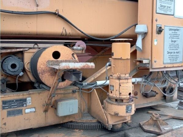 Liebherr 32K, 1992 yom, cabin stering, loco PL - Schnelleinsatzkran: das Bild 3 Liebherr 32K, 1992 yom, cabin stering, loco PL - Schnelleinsatzkran: das Bild 3