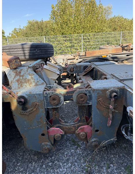 Liebherr 80km/h axeles 32K 35K 42K 50K 63K 71K 81K - Turmkran: das Bild 2 Liebherr 80km/h axeles 32K 35K 42K 50K 63K 71K 81K - Turmkran: das Bild 2