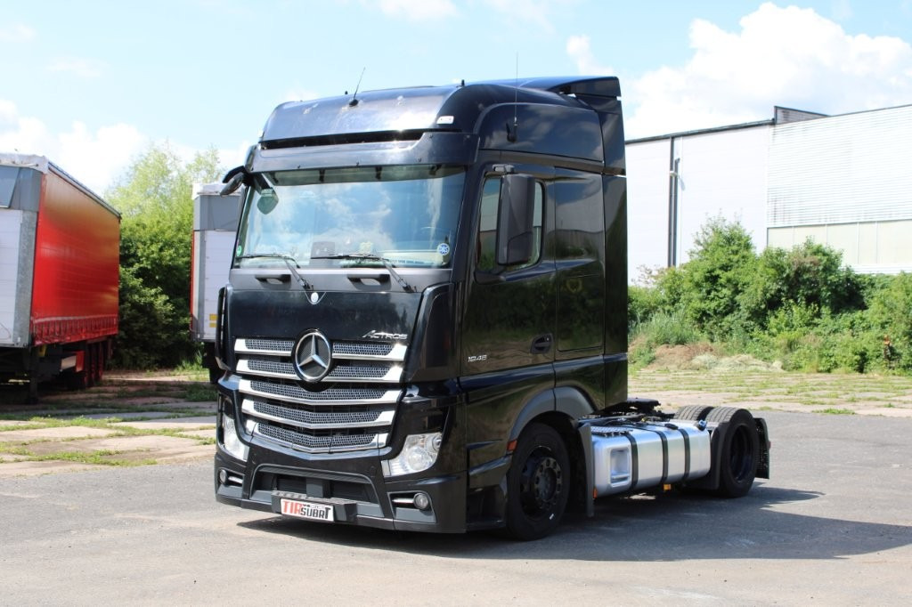 Mercedes-Benz ACTROS 1848, LOWDECK - Sattelzugmaschine: das Bild 2 Mercedes-Benz ACTROS 1848, LOWDECK - Sattelzugmaschine: das Bild 2