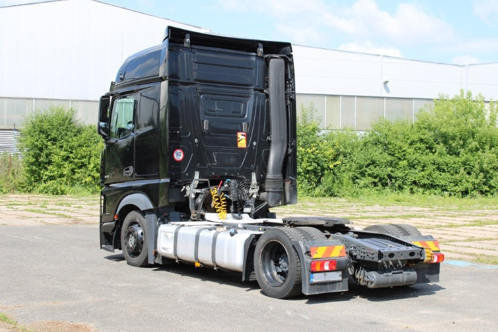 Mercedes-Benz ACTROS 1848, LOWDECK - Sattelzugmaschine: das Bild 4 Mercedes-Benz ACTROS 1848, LOWDECK - Sattelzugmaschine: das Bild 4