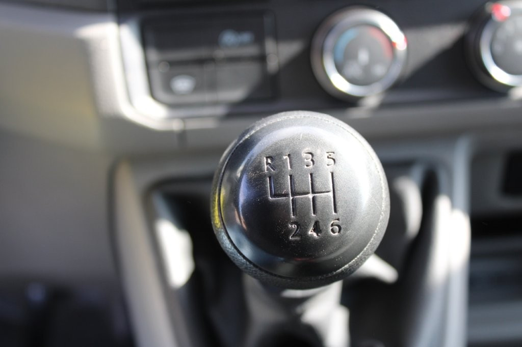 Koffer Transporter Volkswagen CRAFTER: das Bild 11 Koffer Transporter Volkswagen CRAFTER: das Bild 11