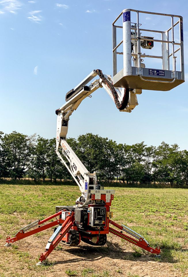Easylift R130 - Gelenkarmbühne: das Bild 2 Easylift R130 - Gelenkarmbühne: das Bild 2