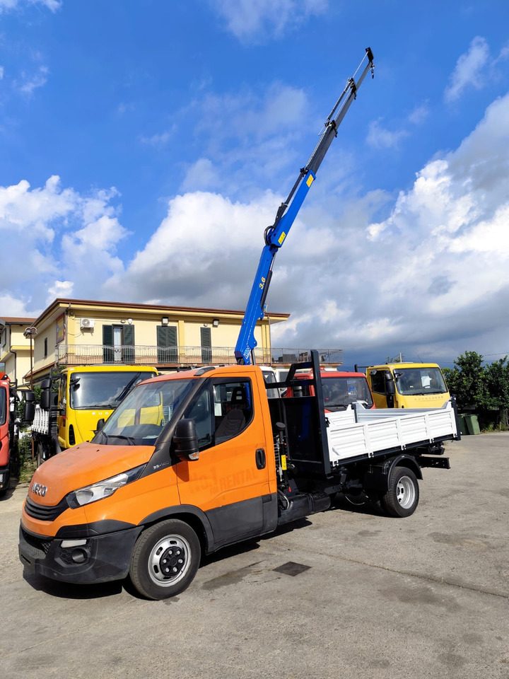 Autokran IVECO DAILY 35-140: das Bild 1