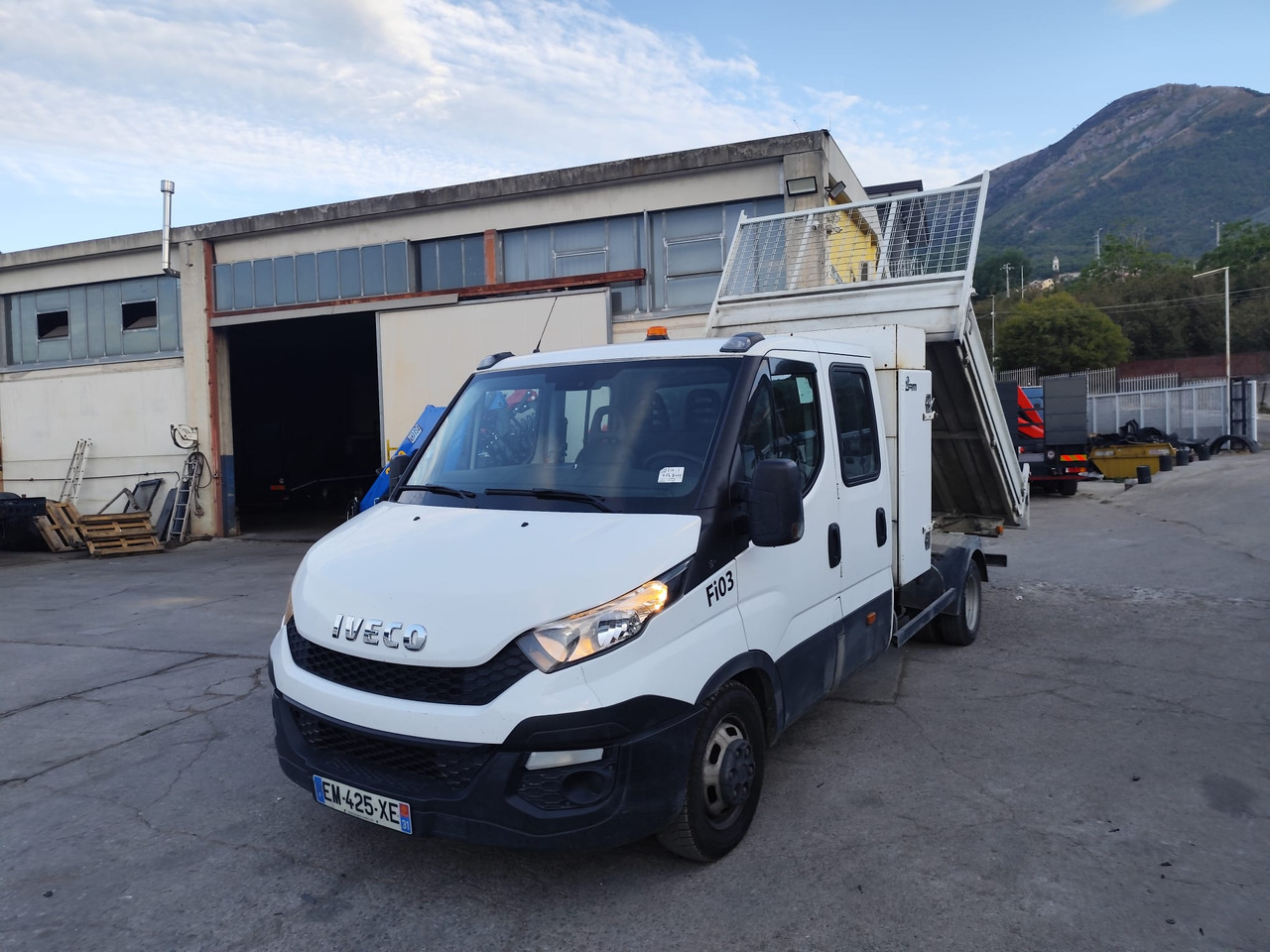 IVECO DAILY 35-140 - Kipper Transporter: das Bild 5 IVECO DAILY 35-140 - Kipper Transporter: das Bild 5