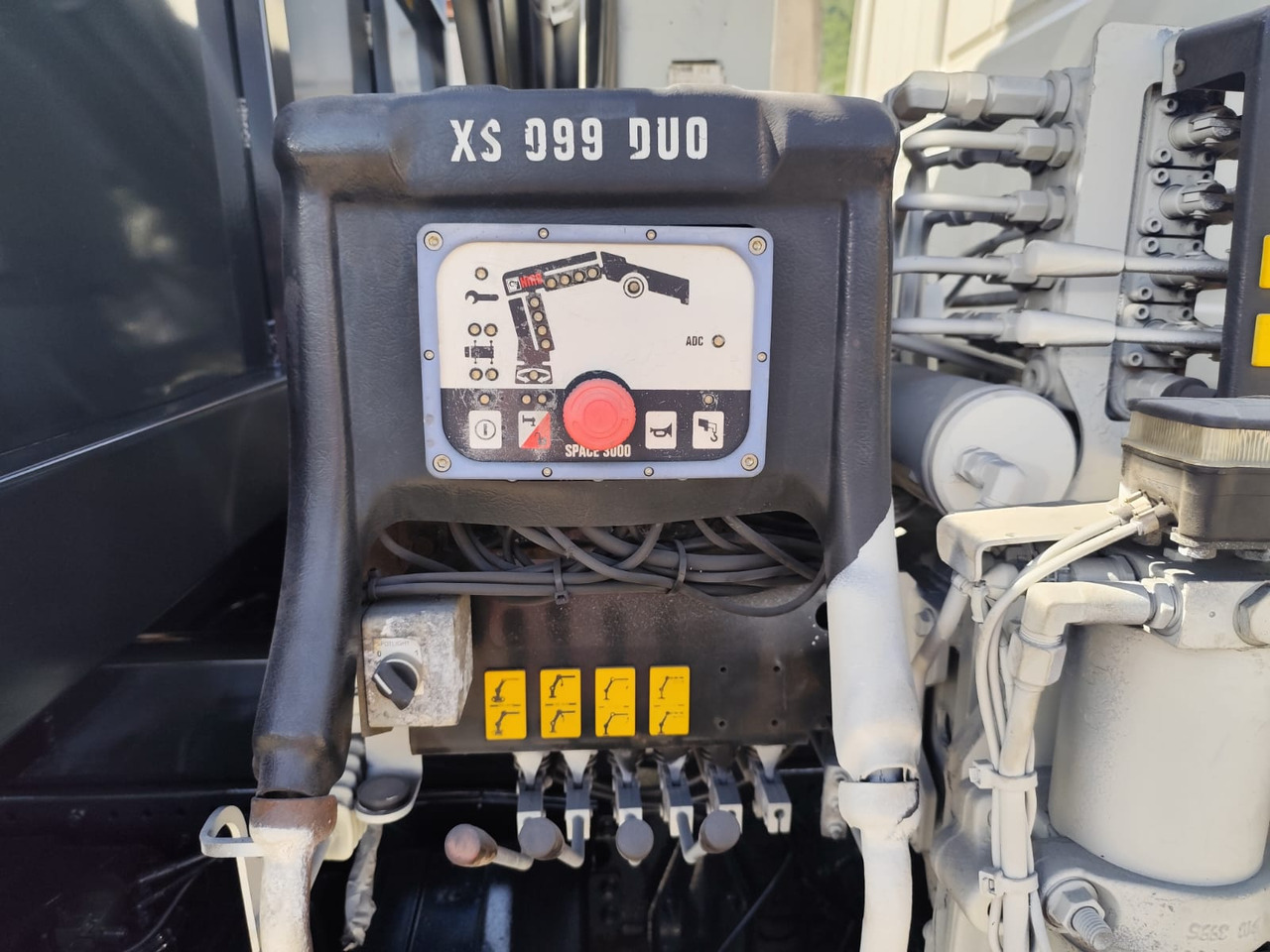 IVECO EUROCARGO 140-250 - Autokran: das Bild 2 IVECO EUROCARGO 140-250 - Autokran: das Bild 2