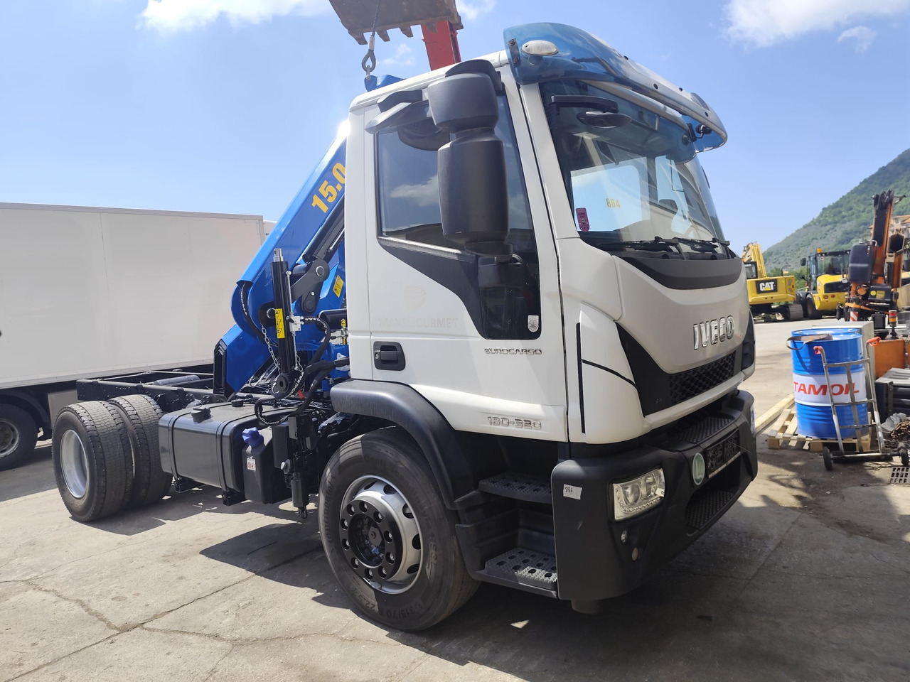 IVECO EUROCARGO 180-320 - Autokran: das Bild 1 IVECO EUROCARGO 180-320 - Autokran: das Bild 1