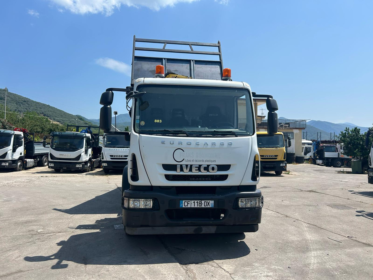 IVECO EUROCARGO 180E30 - Kipper, Autokran: das Bild 3 IVECO EUROCARGO 180E30 - Kipper, Autokran: das Bild 3