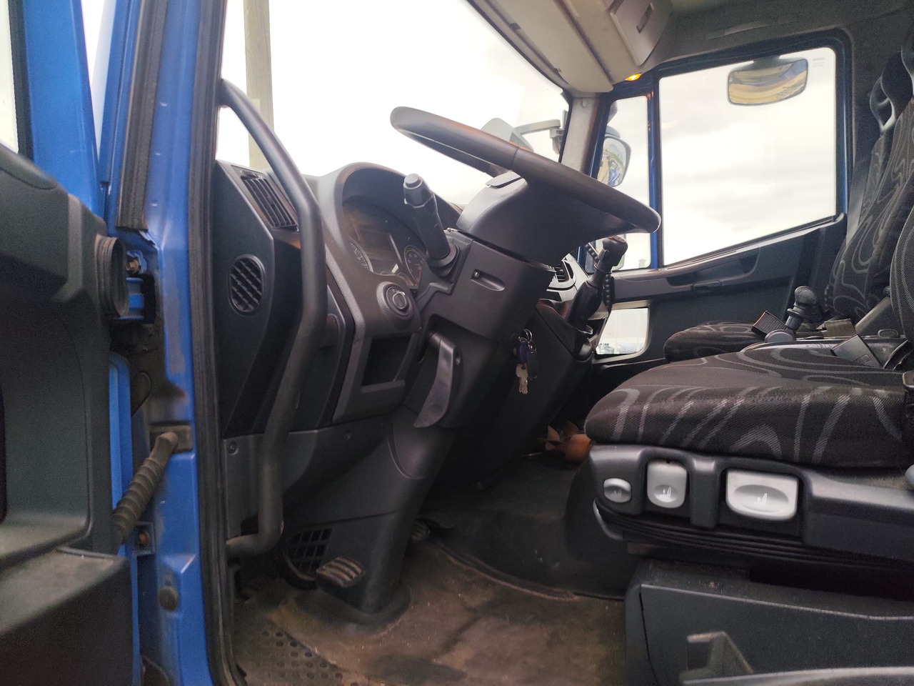 IVECO EUROCARGO 190EL28 - Fahrgestell LKW: das Bild 3 IVECO EUROCARGO 190EL28 - Fahrgestell LKW: das Bild 3