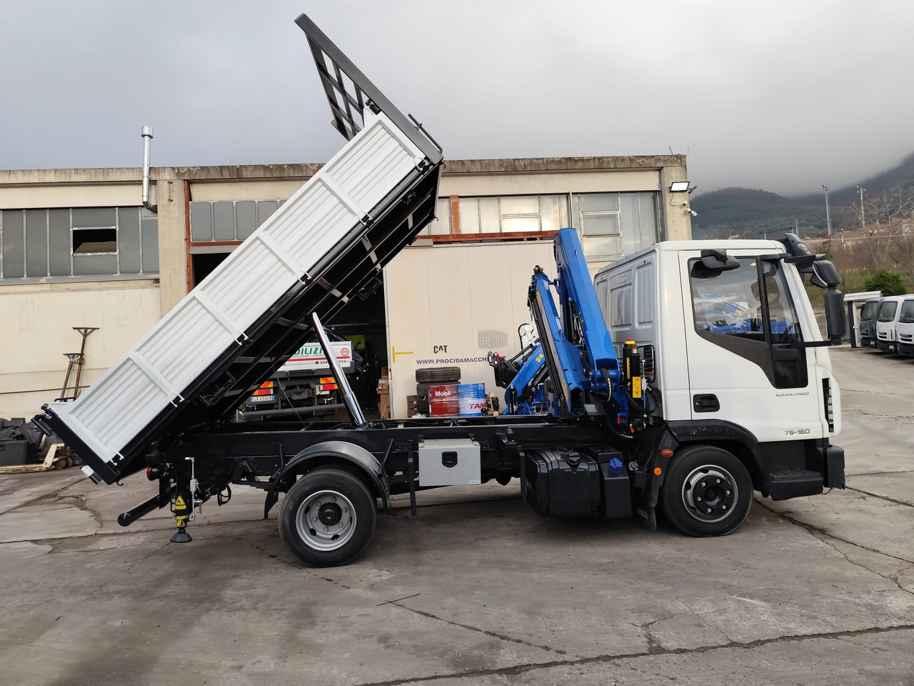IVECO EUROCARGO 75-160 - Kipper, Autokran: das Bild 5 IVECO EUROCARGO 75-160 - Kipper, Autokran: das Bild 5