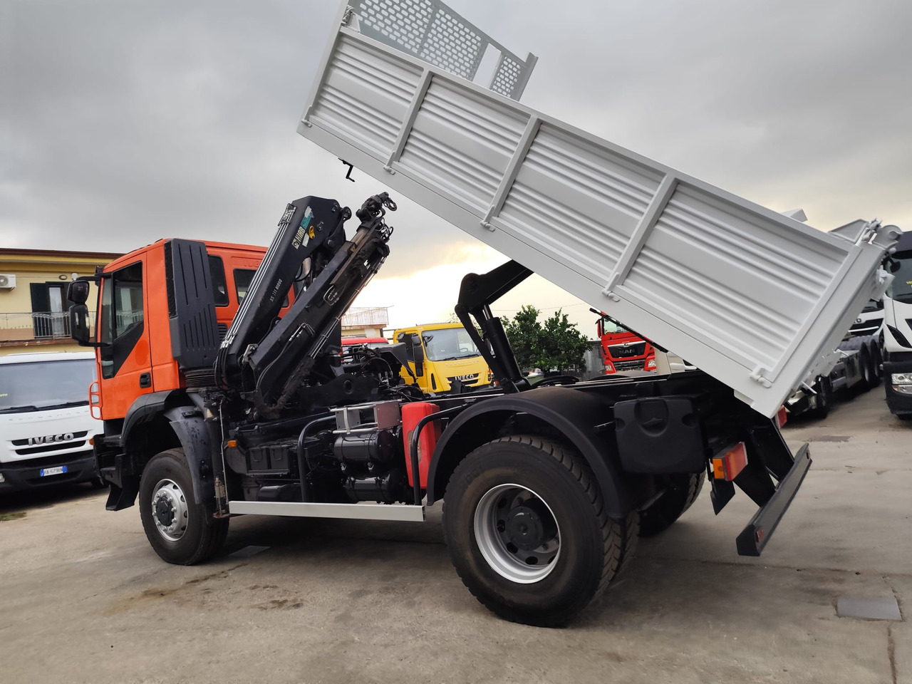 IVECO TRAKKER 190T36 - Autokran: das Bild 4 IVECO TRAKKER 190T36 - Autokran: das Bild 4