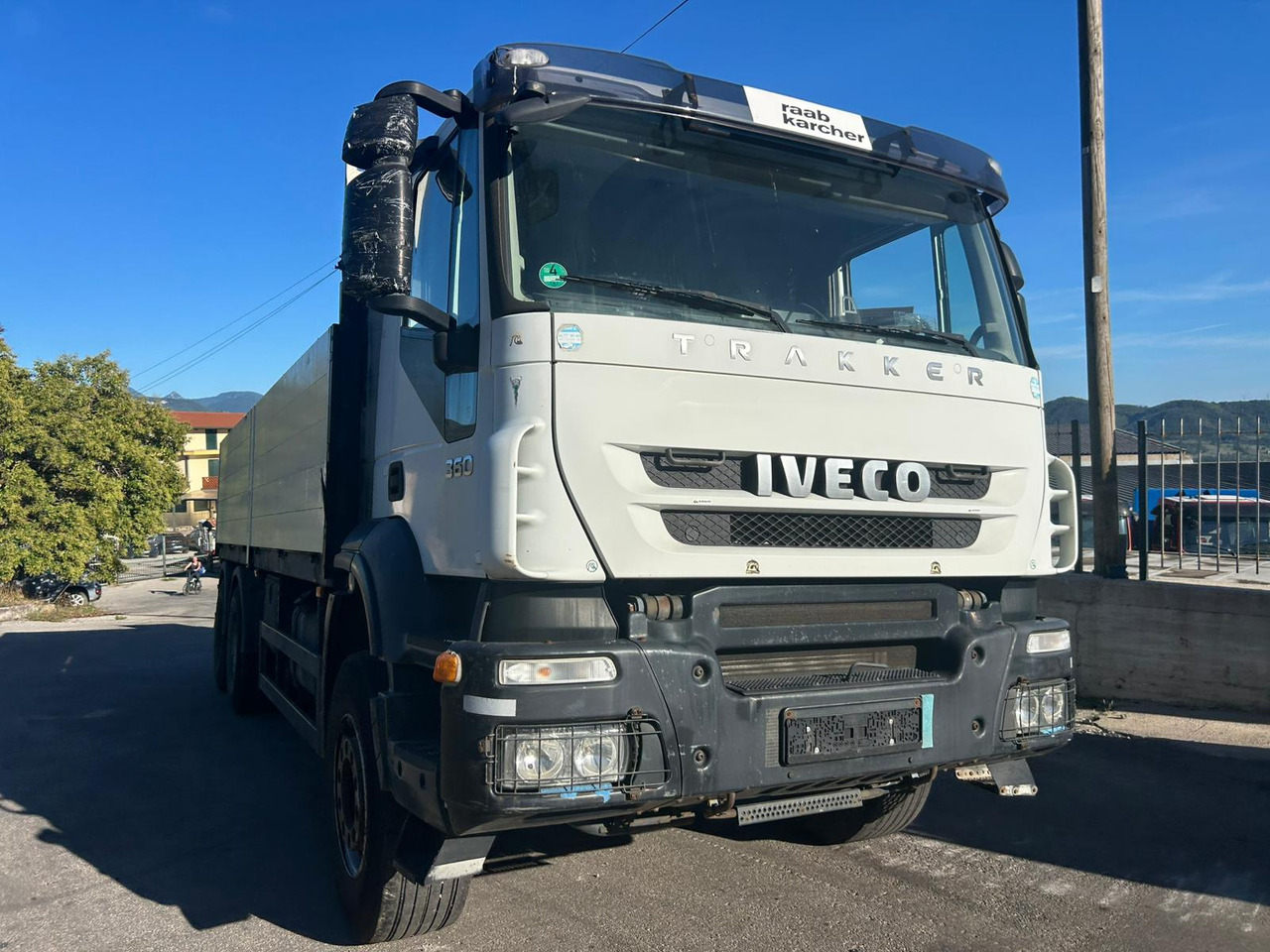 IVECO TRAKKER 260T36 - Pritsche LKW: das Bild 4 IVECO TRAKKER 260T36 - Pritsche LKW: das Bild 4