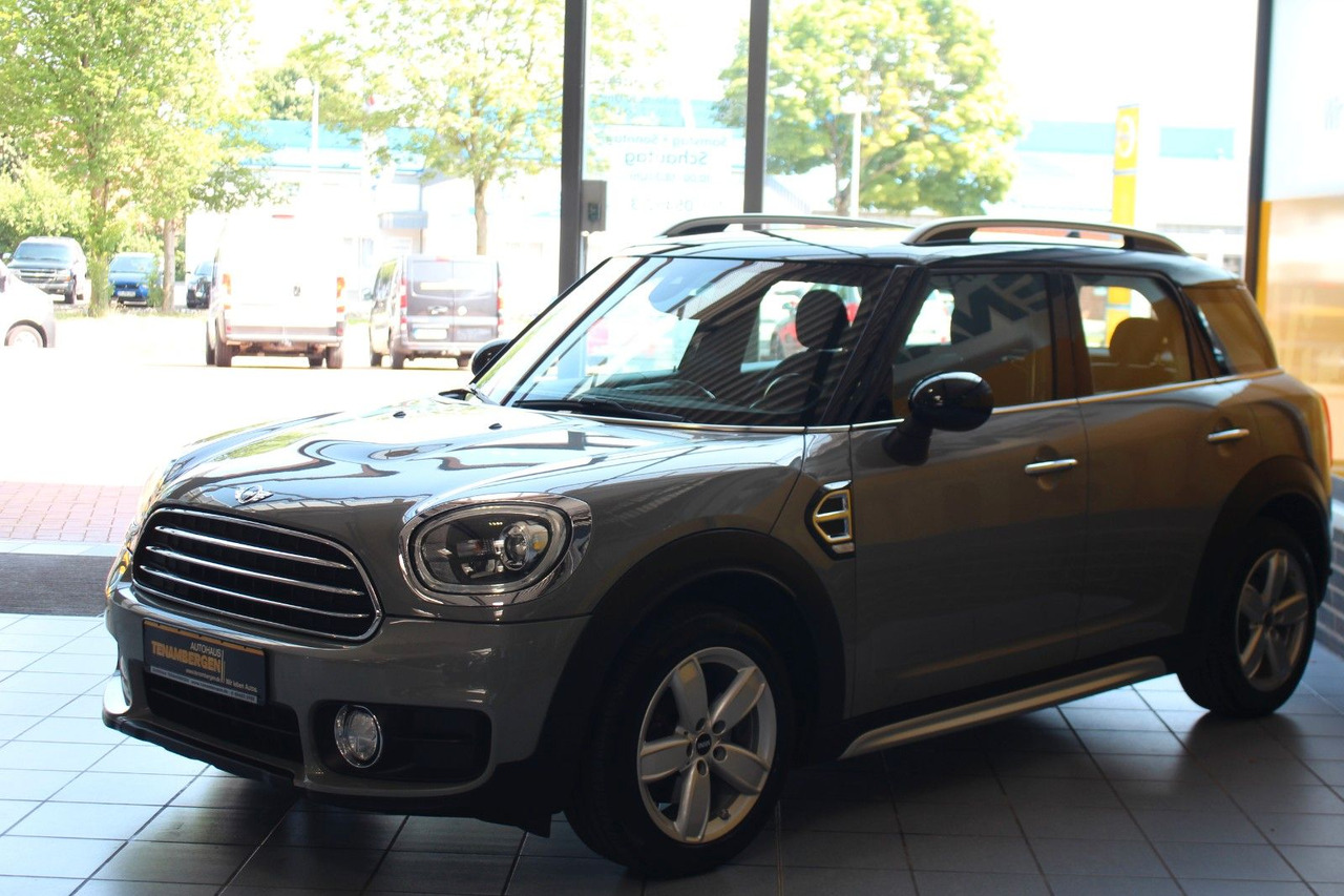 MINI Cooper D Countryman Pepper Navi Klimaaut. PDC - PKW: das Bild 4 MINI Cooper D Countryman Pepper Navi Klimaaut. PDC - PKW: das Bild 4