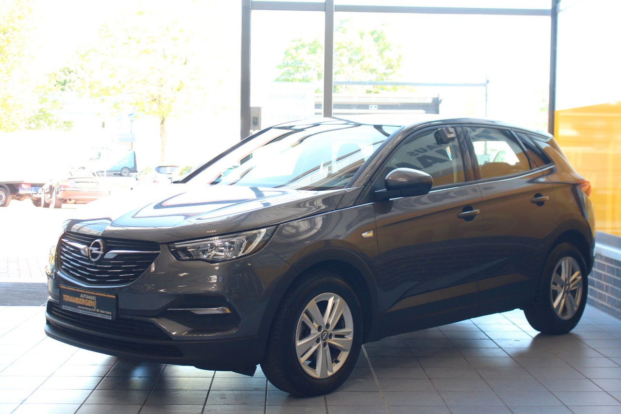 Opel Grandland Edition 1.2 Automatik Navi PDC v+h LED - SUV/ Geländewagen: das Bild 4 Opel Grandland Edition 1.2 Automatik Navi PDC v+h LED - SUV/ Geländewagen: das Bild 4