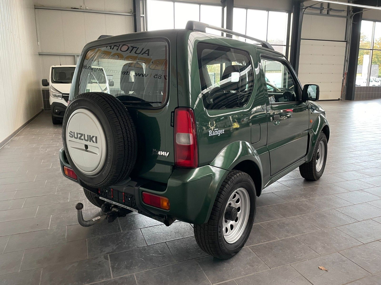 Suzuki Jimny 1.3 Allrad Ranger - SUV/ Geländewagen: das Bild 3 Suzuki Jimny 1.3 Allrad Ranger - SUV/ Geländewagen: das Bild 3