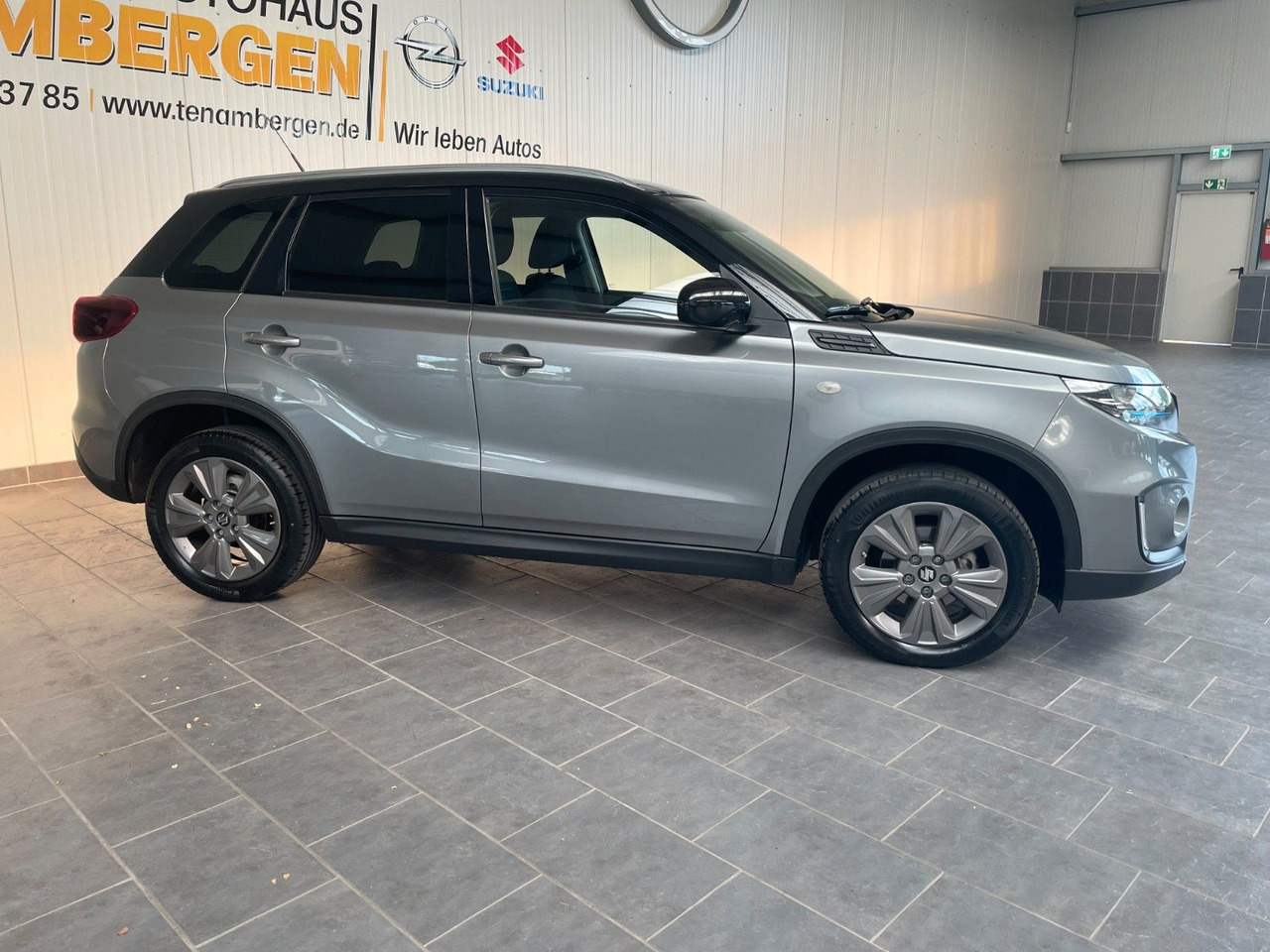 Suzuki Vitara 1.4 BOOSTERJET Hybrid Comfort Allgrip - SUV/ Geländewagen: das Bild 3 Suzuki Vitara 1.4 BOOSTERJET Hybrid Comfort Allgrip - SUV/ Geländewagen: das Bild 3