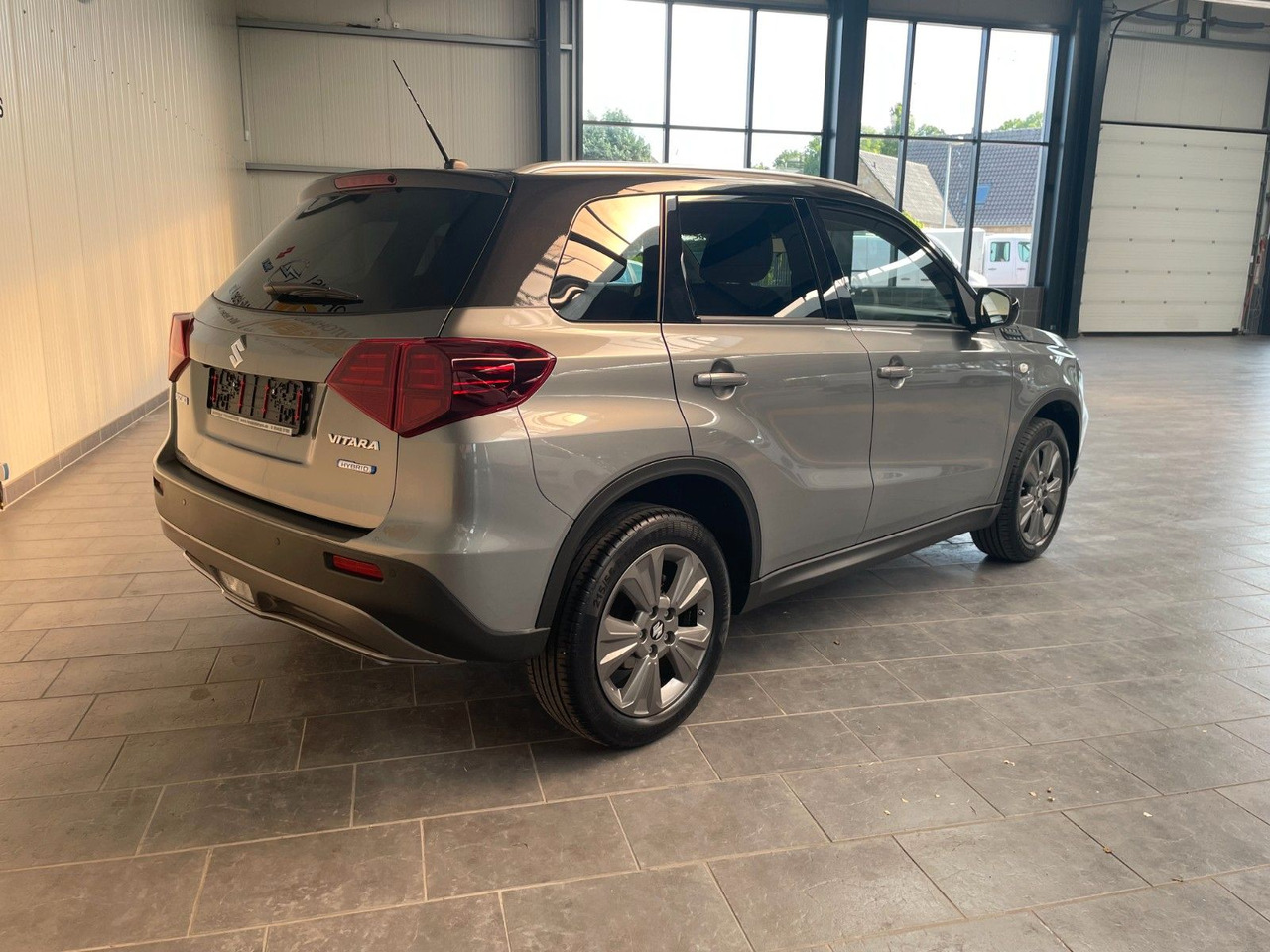 Suzuki Vitara 1.4 BOOSTERJET Hybrid Comfort Allgrip - SUV/ Geländewagen: das Bild 4 Suzuki Vitara 1.4 BOOSTERJET Hybrid Comfort Allgrip - SUV/ Geländewagen: das Bild 4