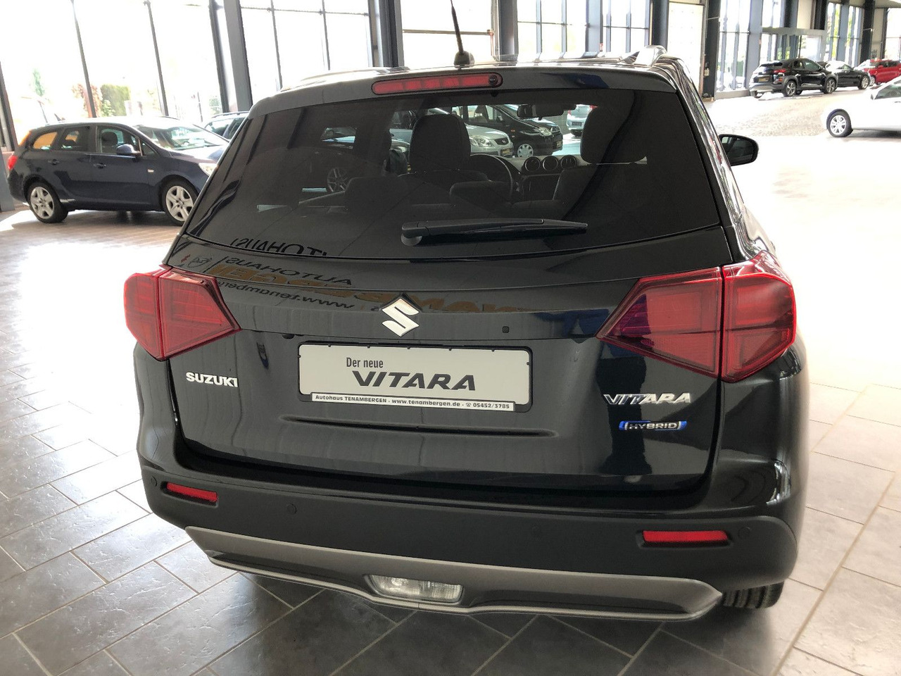 Suzuki Vitara 1.5 Hybrid Comfort+Automatik/ Panor.-Dach - SUV/ Geländewagen: das Bild 4 Suzuki Vitara 1.5 Hybrid Comfort+Automatik/ Panor.-Dach - SUV/ Geländewagen: das Bild 4