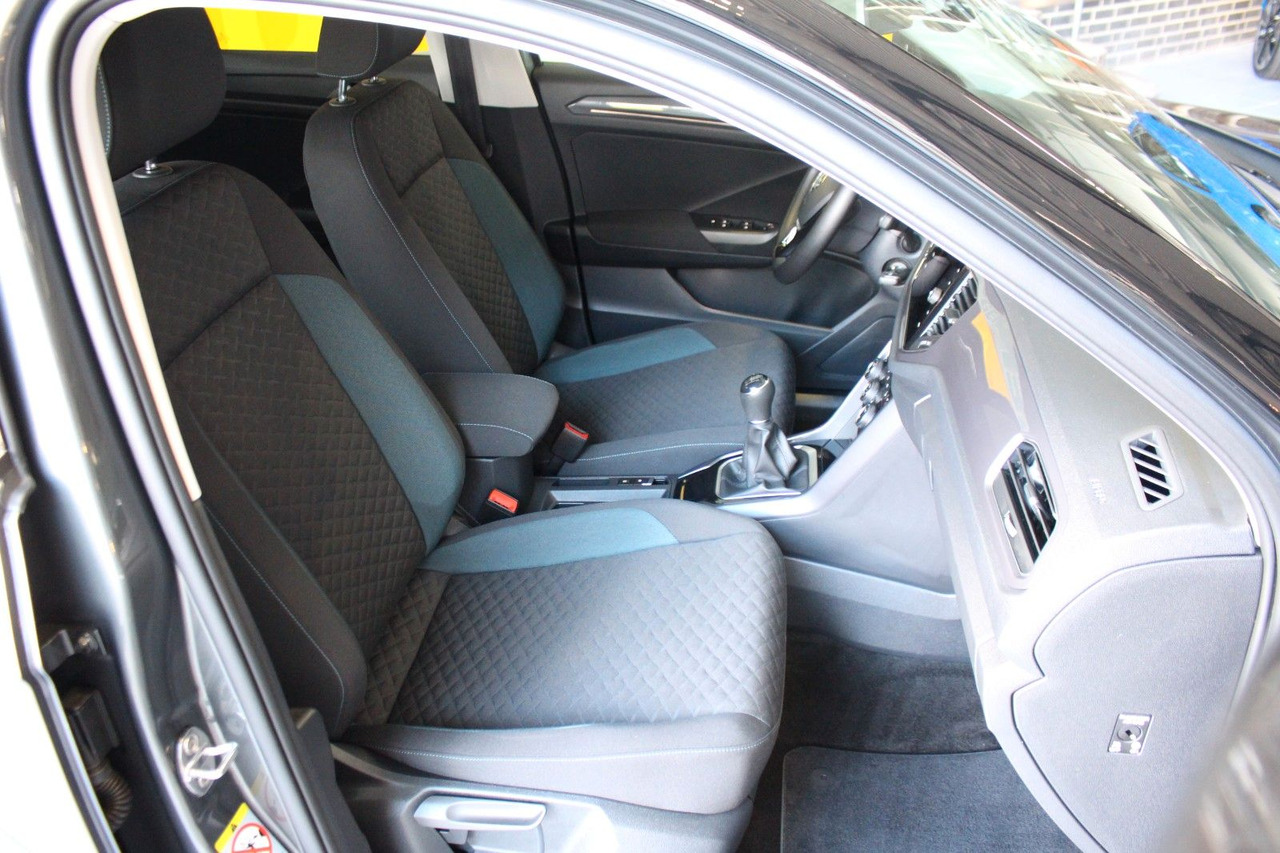 SUV/ Geländewagen Volkswagen T-Roc 1.0 IQ.DRIVE Allwetter SHZ Navi ACC: das Bild 8