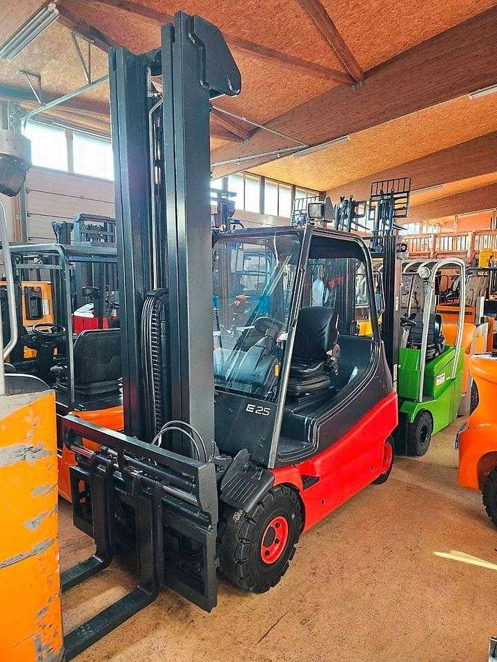 Linde E25 - Elektrostapler: das Bild 3 Linde E25 - Elektrostapler: das Bild 3