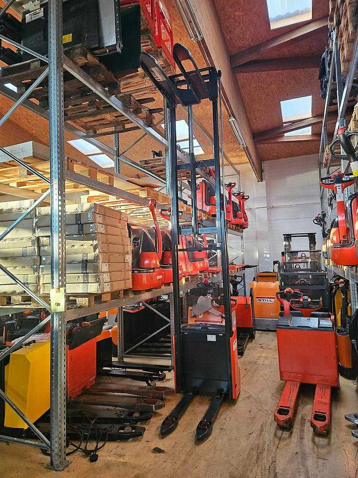 Linde L12 - Hochhubwagen: das Bild 1 Linde L12 - Hochhubwagen: das Bild 1